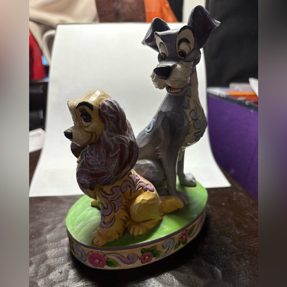 Disney Lady and the Tramp Colorful Figurine
